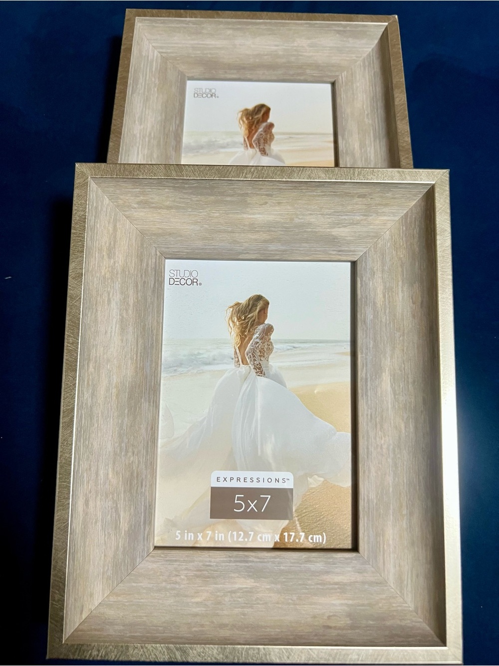 2 Decor Expressions 5x7 Picture Frame - Weathered Wood Finish